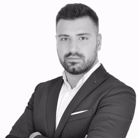 Shayan TRANDAFIR - Responsable Développement Commercial - Pôle MBA Spécialisés