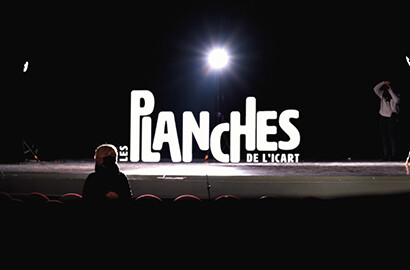 Actu ICART - Les Planches de l'ICART : Une soirée révélatrice de talents seul en scène !
