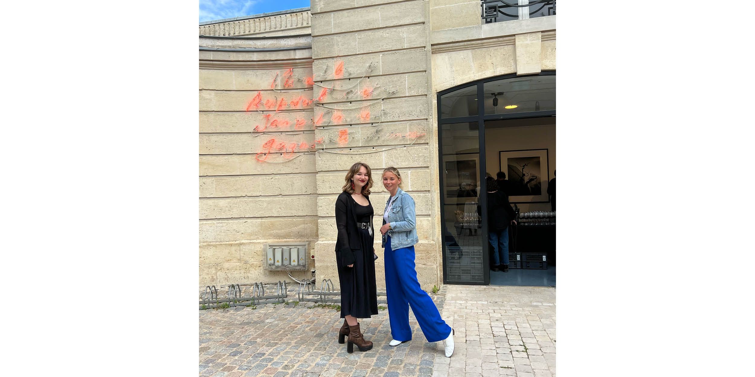 Leyla et Juliette de l'ICART travaillant pour l’Agence MABILLE & CHAUMETTE